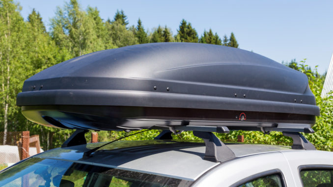 Alu-Relingträger Dachgepäckträger kompatibel mit VW Tiguan ab 07 VDP Dachbox schwarz Juxt 500 großer Dachkoffer 500 Liter abschließbar 