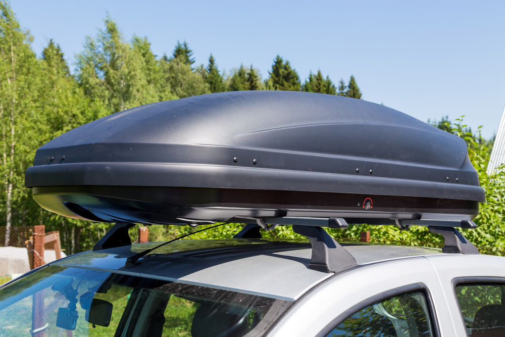 ab 2014 Alu-Relingträger Dachgepäckträger für aufliegende Reling im Set für Mercedes C-Klasse VDP Dachbox schwarz Juxt 600 großer Dachkoffer 600 Liter abschließbar S205 