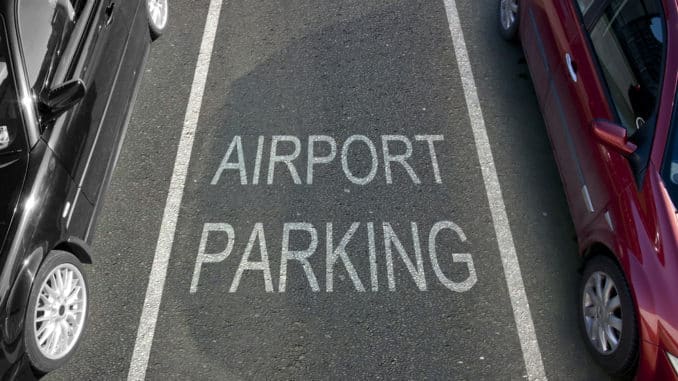 Parkbucht am Flughafen